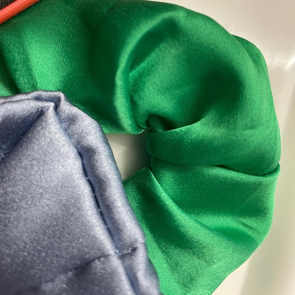 Satin combo scrunchz ❤️ - Picture 4 of 4